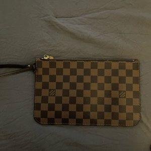 Louis Vuitton Neverfull Pouch